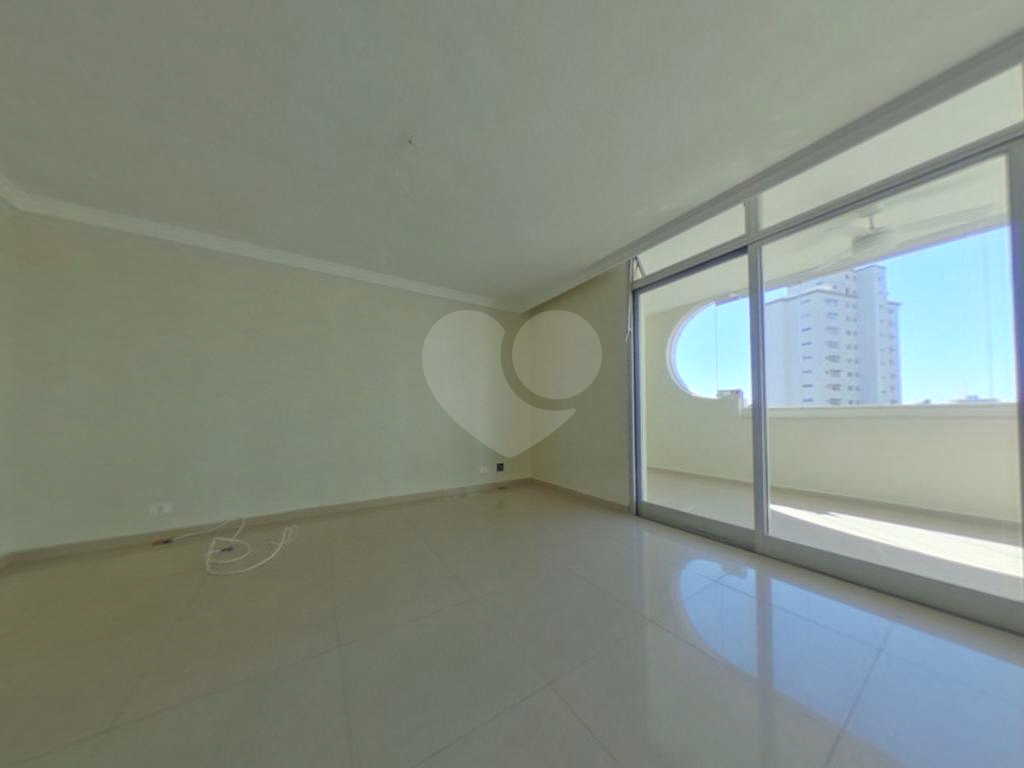 Apartamento 3 dormitórios, sendo 1 suíte e 2 vagas de garagem 