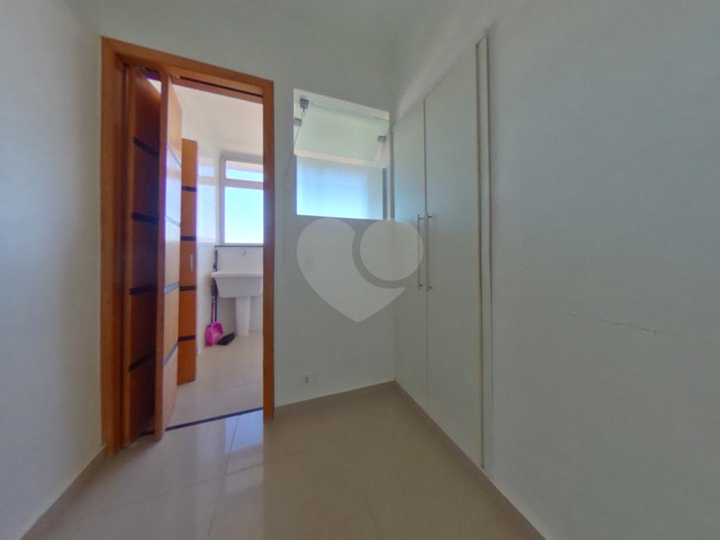 Apartamento 3 dormitórios, sendo 1 suíte e 2 vagas de garagem 