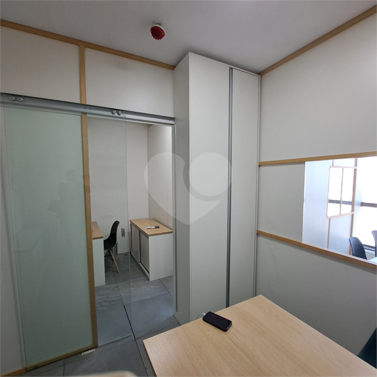 Sala comercial situado no centro empresarial de Alphaville, empreendimento novo, com infraestrutura 