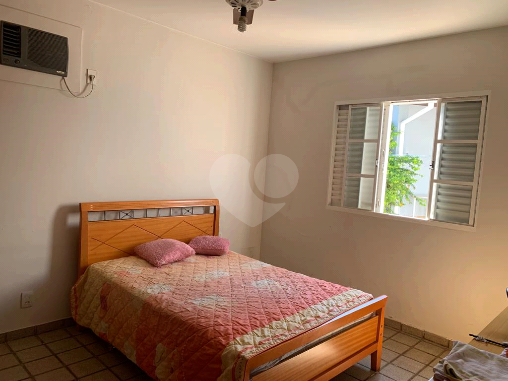 Casa à venda com 3 quartos, 201m² - Foto 18