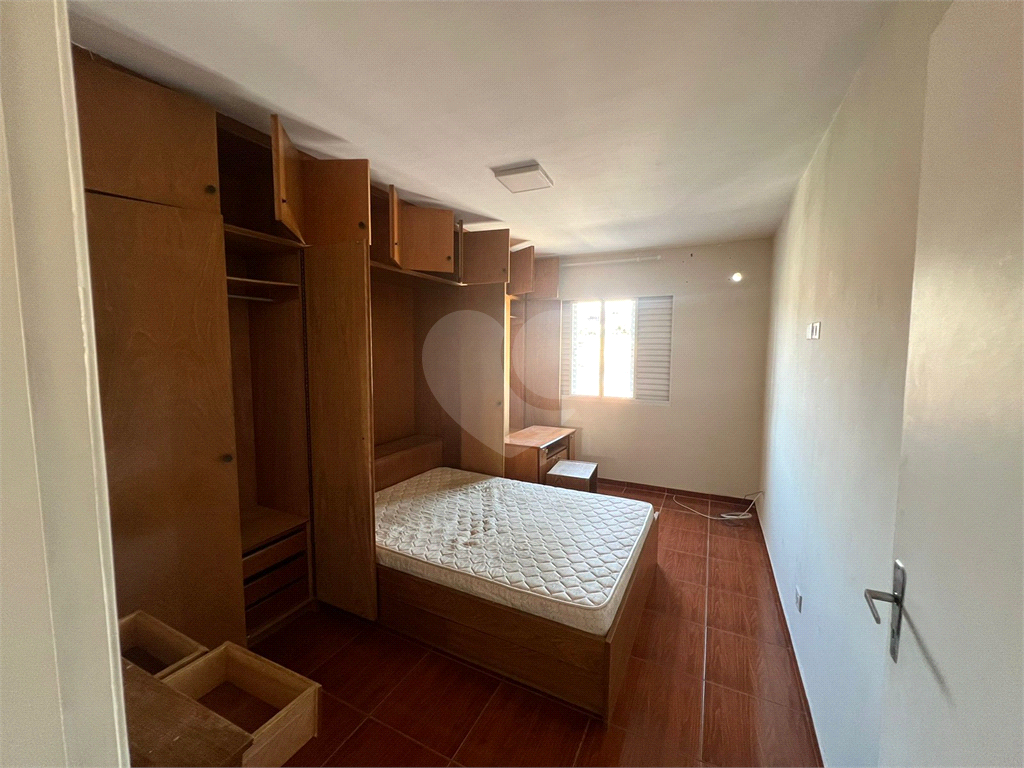 Casa com 2 dormitórios no Tremembé, sala, coinha e dormitórios embutidos, 2 banheiros, 2 vagas