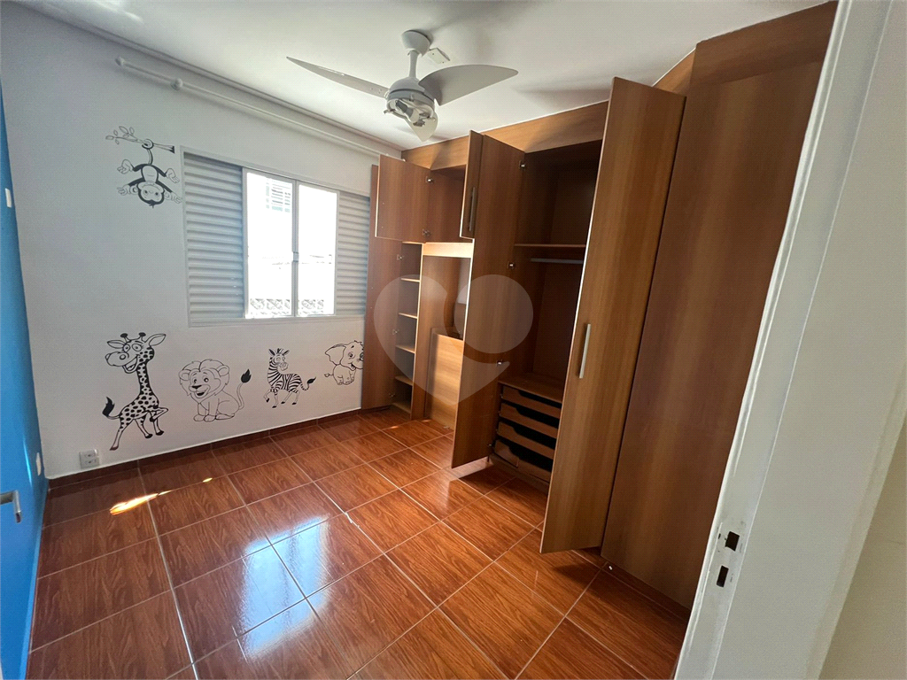 Casa com 2 dormitórios no Tremembé, sala, coinha e dormitórios embutidos, 2 banheiros, 2 vagas