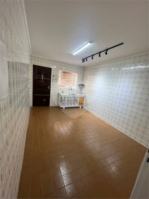 Casa com 2 dormitórios no Tremembé, sala, coinha e dormitórios embutidos, 2 banheiros, 2 vagas