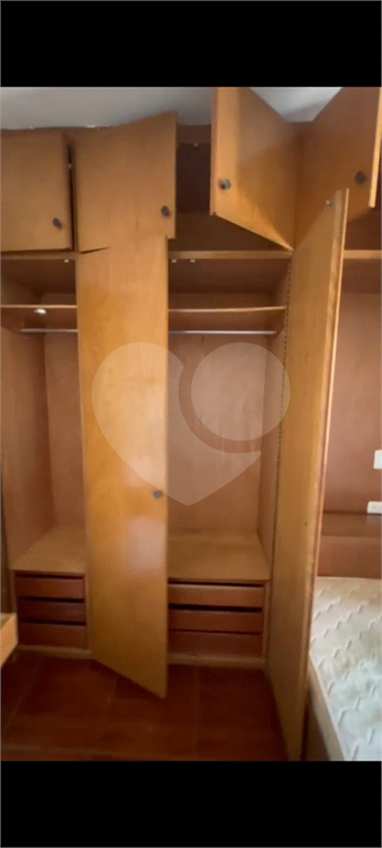 Casa com 2 dormitórios no Tremembé, sala, coinha e dormitórios embutidos, 2 banheiros, 2 vagas