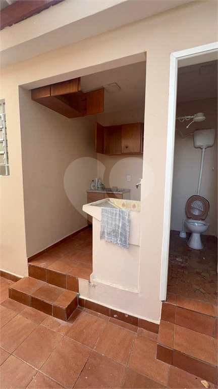 Casa com 2 dormitórios no Tremembé, sala, coinha e dormitórios embutidos, 2 banheiros, 2 vagas