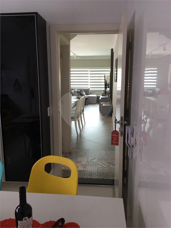 Sobrado a venda no bairro Água Fria com 4 quartos e 2 vagas