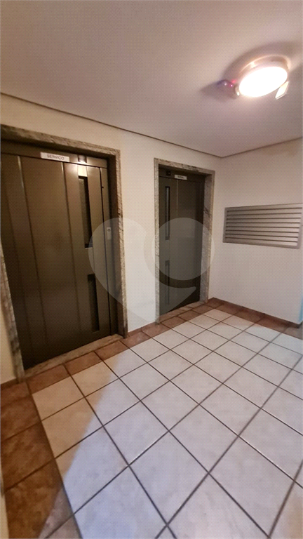 Apartamento à venda com 2 quartos, 10m² - Foto 26