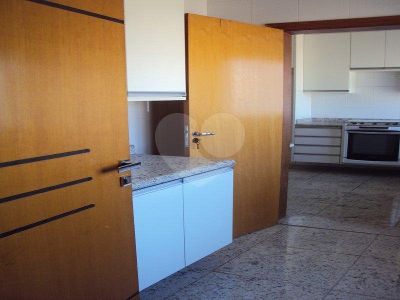 Apartamento à venda com 3 quartos, 157m² - Foto 29