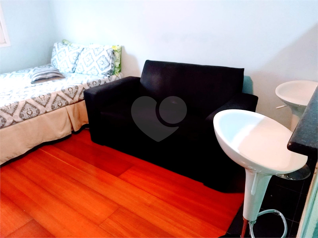 APARTAMENTO em SANTA CECÍLIA