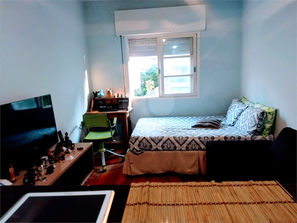 APARTAMENTO em SANTA CECÍLIA