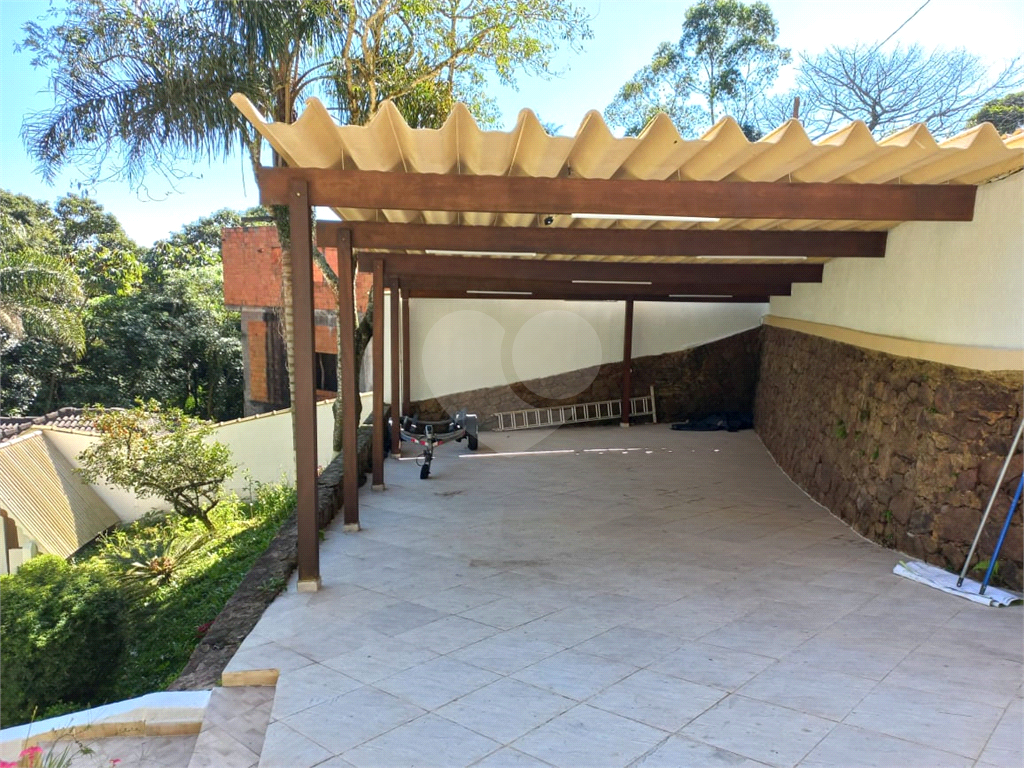 Serra da Cantareira Belíssimo imóvel em Condomínio com 6 dormitórios 7 Vagas piscina espaço gourmet!