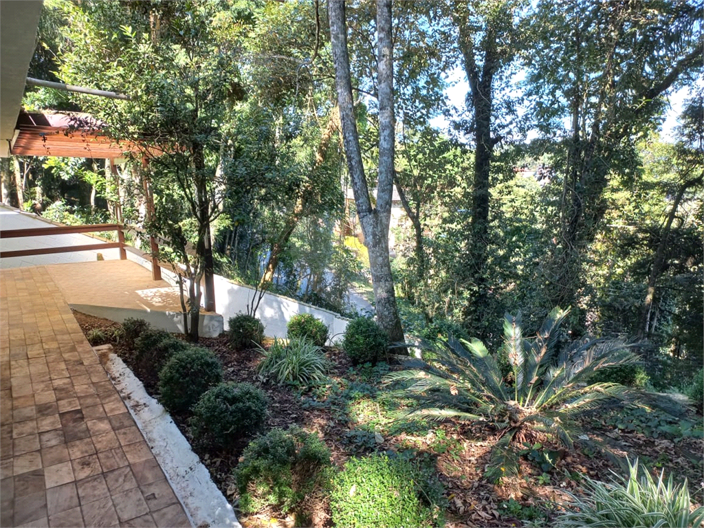 Serra da Cantareira Belíssimo imóvel em Condomínio com 6 dormitórios 7 Vagas piscina espaço gourmet!