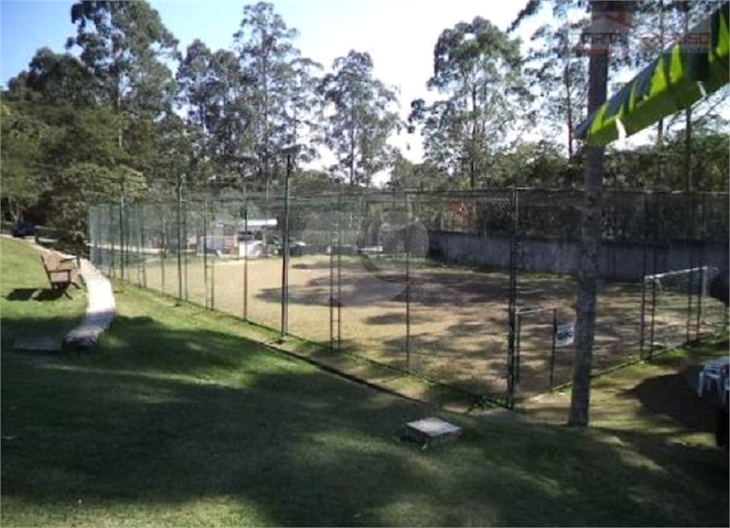 Terreno a venda no Embu das Artes 