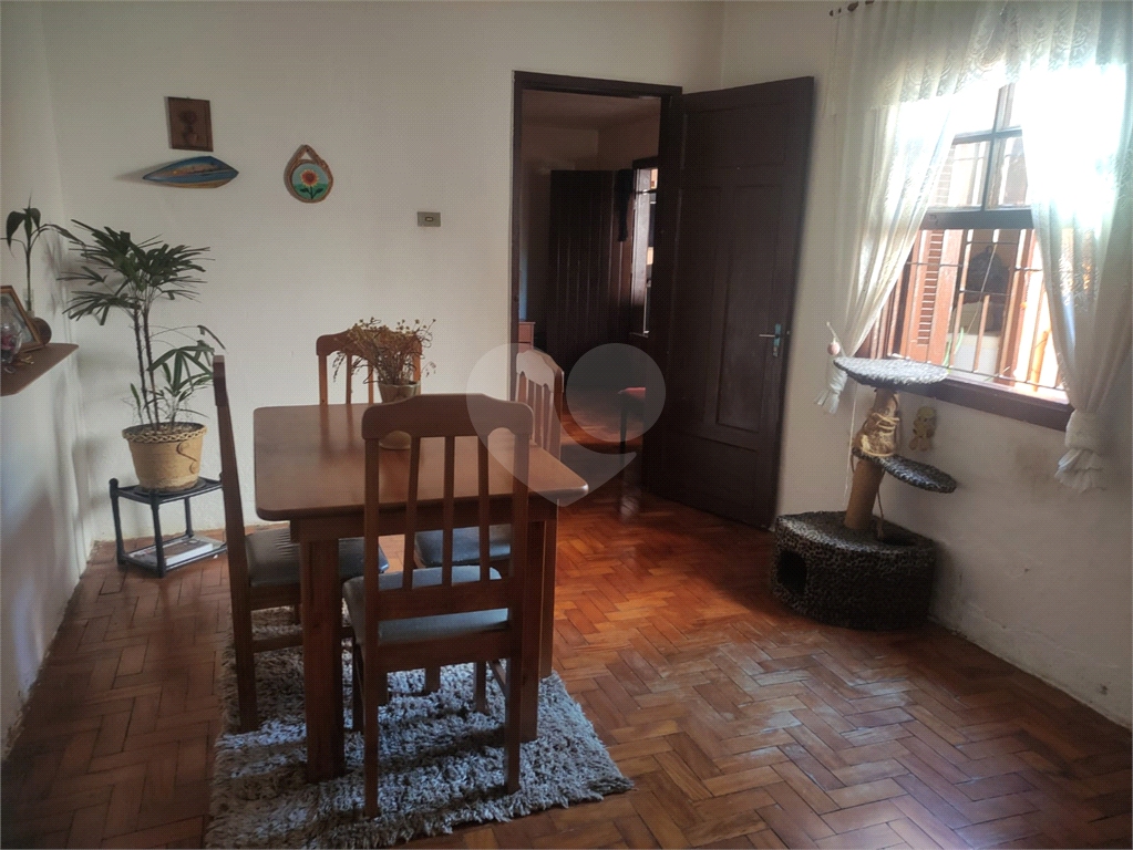 Sobrado à venda com 3 quartos, 200m² - Foto 4