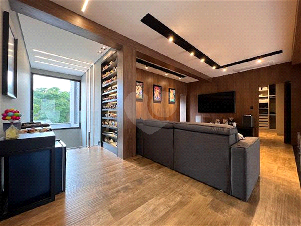 Linda Casa em Atibaia 4 suítes  mobiliada