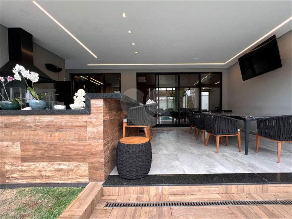 Linda Casa em Atibaia 4 suítes  mobiliada