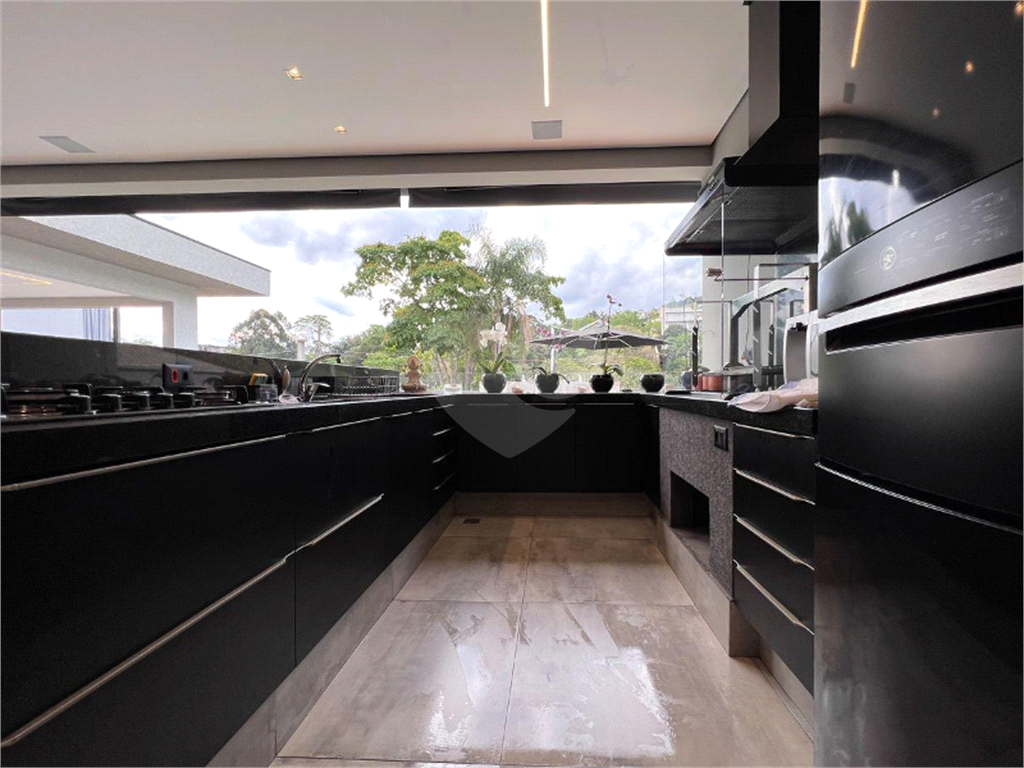 Linda Casa em Atibaia 4 suítes  mobiliada