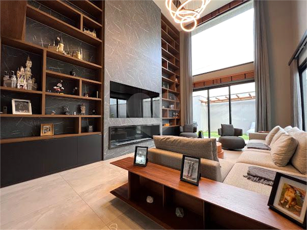 Linda Casa em Atibaia 4 suítes  mobiliada