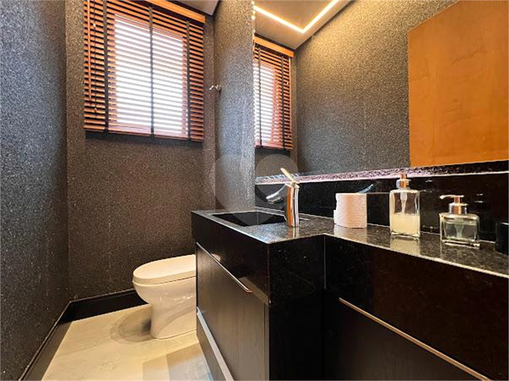 Linda Casa em Atibaia 4 suítes  mobiliada