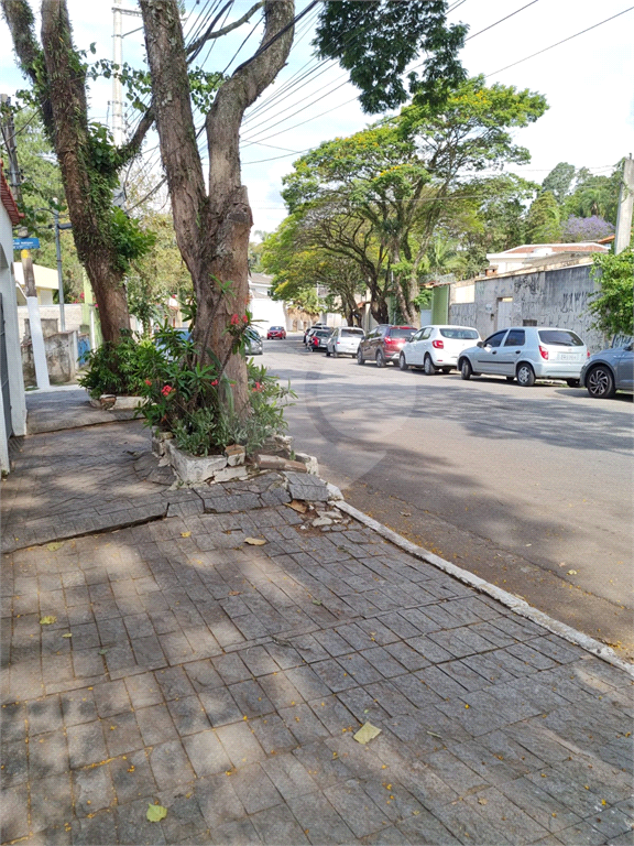 Localização privilegiada no Horto Florestal