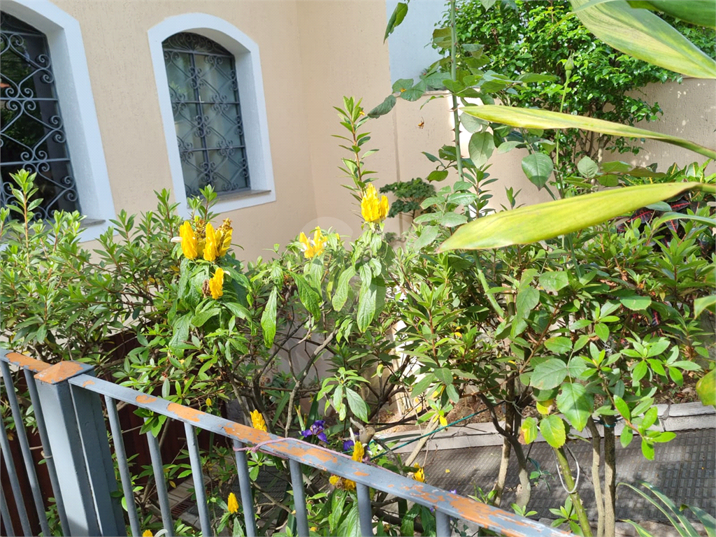 Localização privilegiada no Horto Florestal