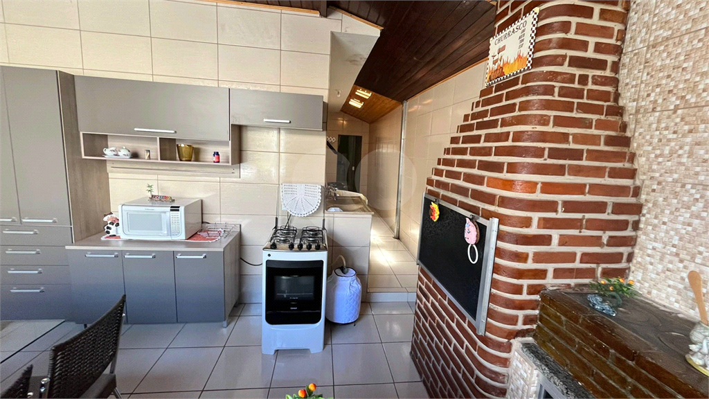 Sobrado à venda com 5 quartos, 200m² - Foto 11