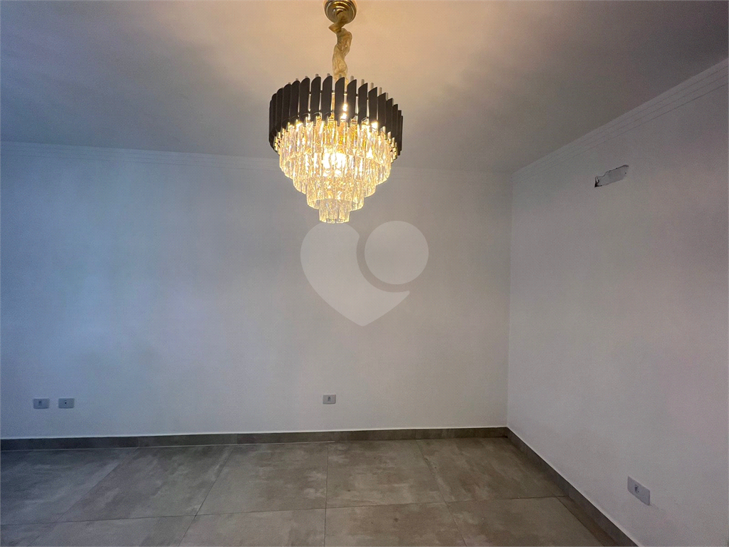 Sobrado novo com 130m2 3 suites e 3 vagas