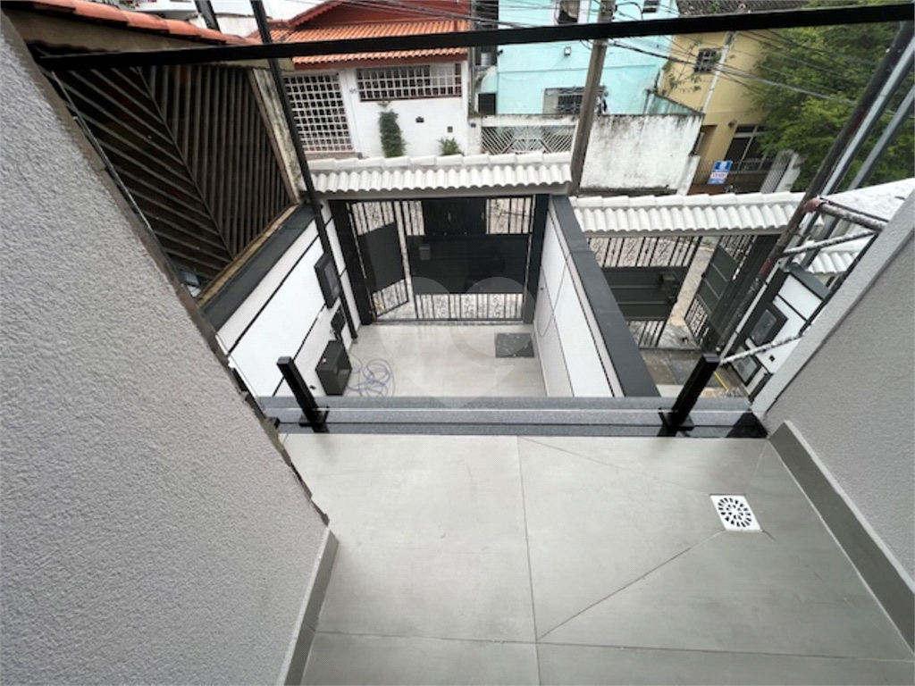 Sobrado novo com 130m2 3 suites e 3 vagas