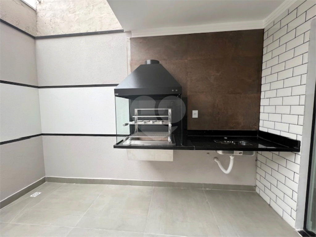 Sobrado novo com 130m2 3 suites e 3 vagas