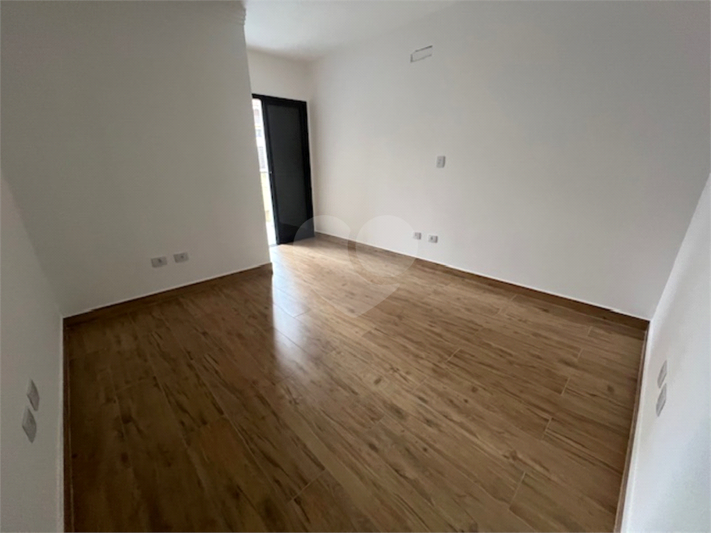 Sobrado novo com 130m2 3 suites e 3 vagas