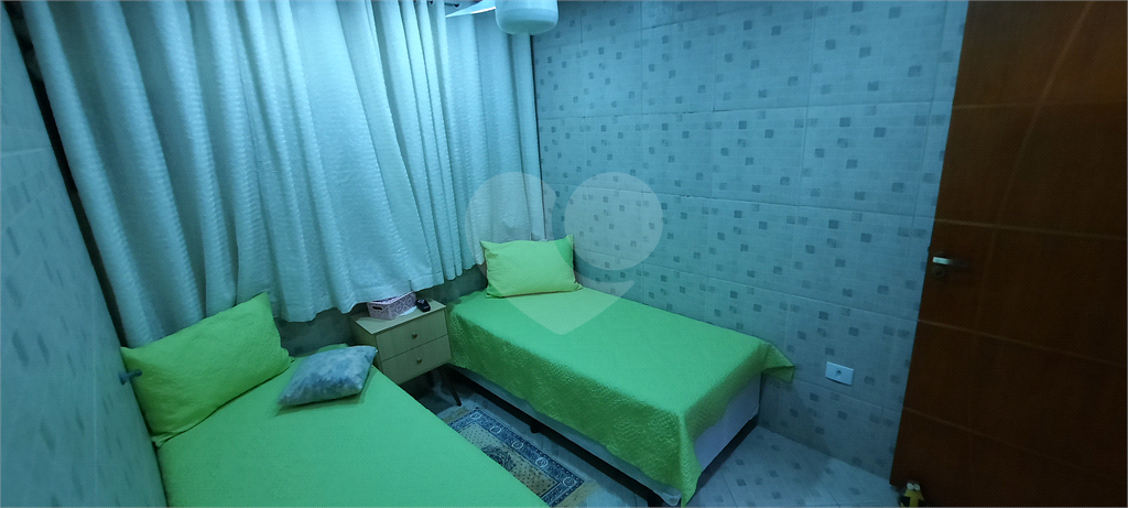 Casa Sobrado em Condomínio Fechado com Lago Particular