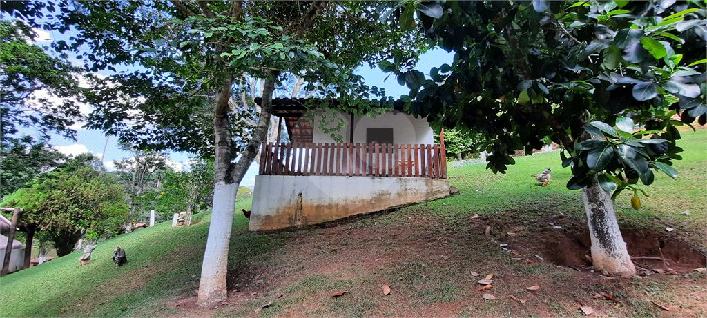 Casa Sobrado em Condomínio Fechado com Lago Particular