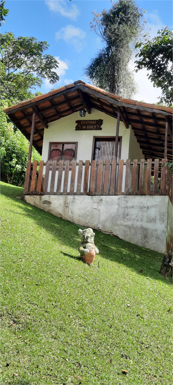 Casa Sobrado em Condomínio Fechado com Lago Particular