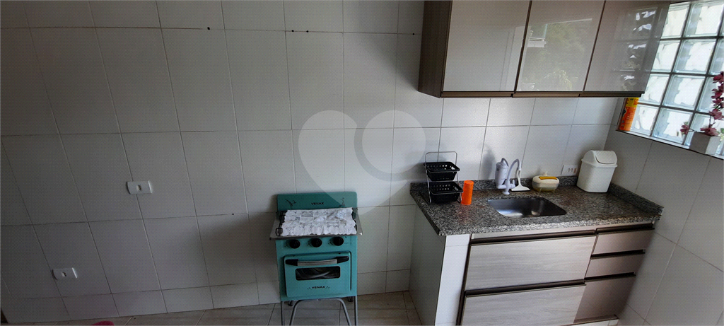 Casa Sobrado em Condomínio Fechado com Lago Particular