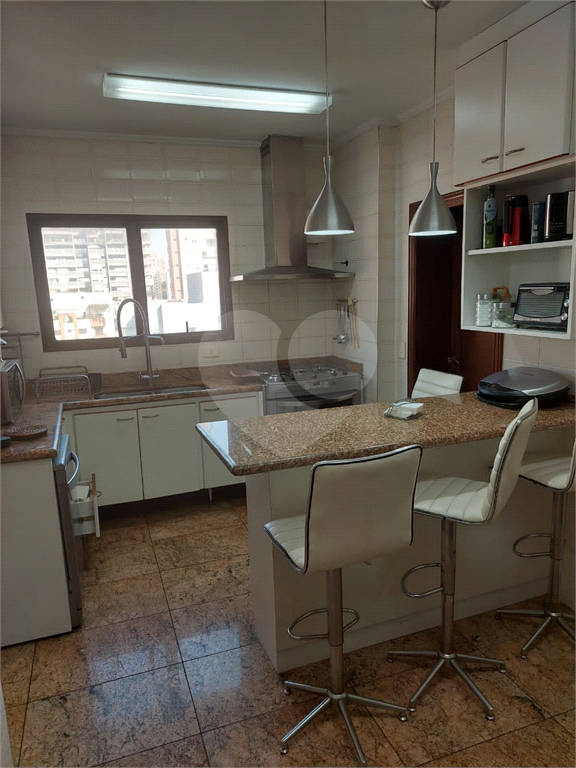 APARTAMENTO em PERDIZES