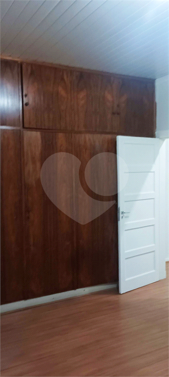 Vende-se Sobrado em Pinheiros aceita permuta por apartamento próximo ao metrô