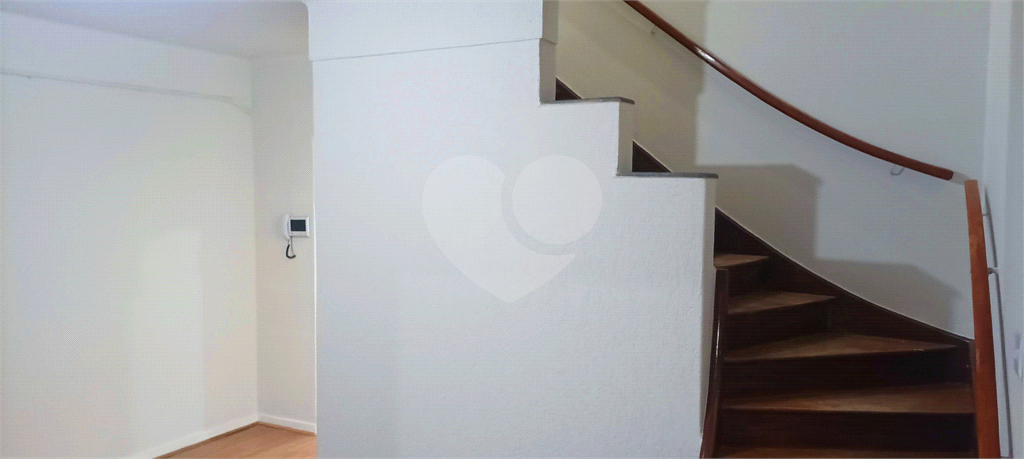Vende-se Sobrado em Pinheiros aceita permuta por apartamento próximo ao metrô