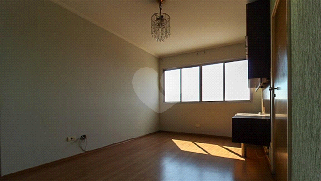 APARTAMENTO em LAPA