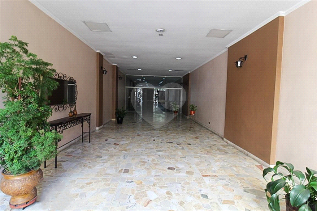 APARTAMENTO em LAPA