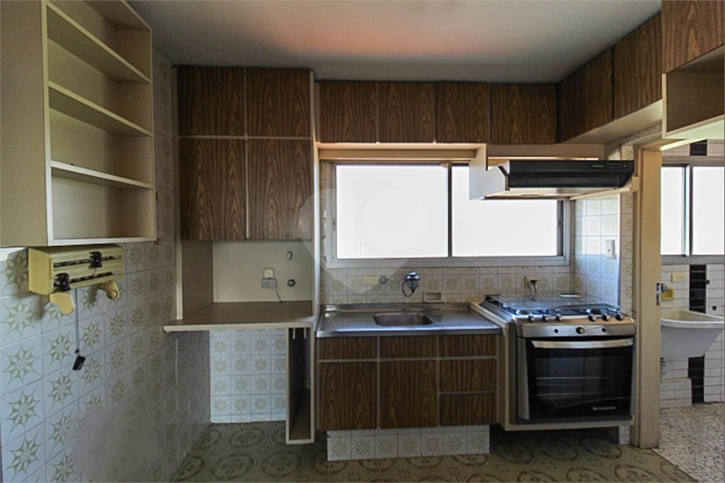 APARTAMENTO em LAPA