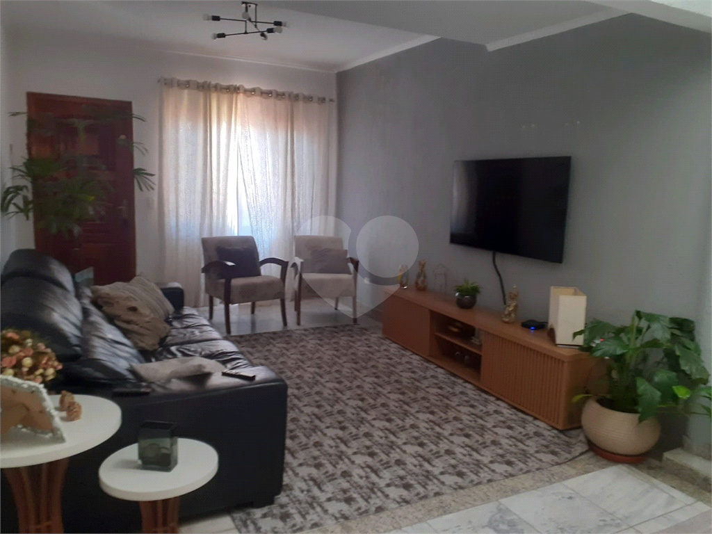 Excelente Sobrado no Bairro do Mandaqui, com 03 dormitórios, sendo 01 suíte com sacada