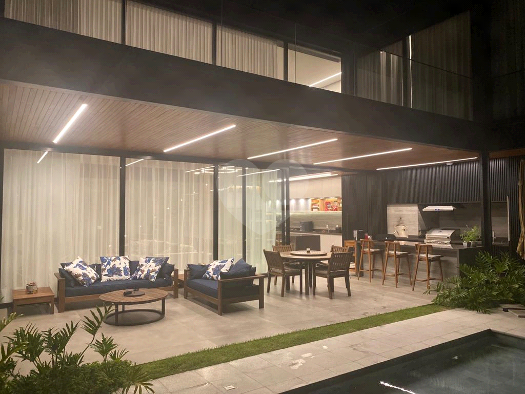 Belíssima casa em condomínio Porto Feliz.