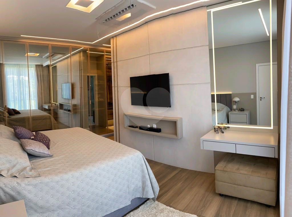 Belíssima casa em condomínio Porto Feliz.