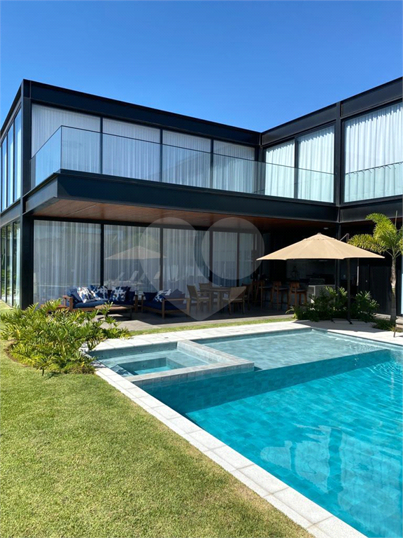 Belíssima casa em condomínio Porto Feliz.