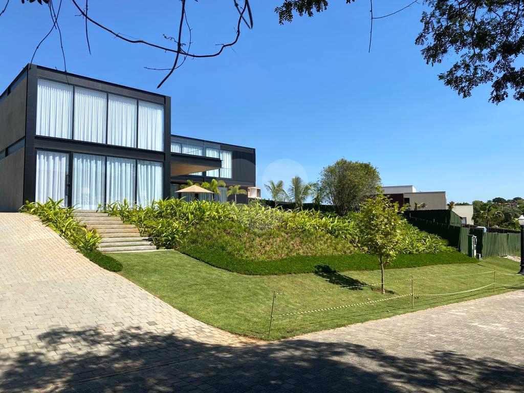 Belíssima casa em condomínio Porto Feliz.