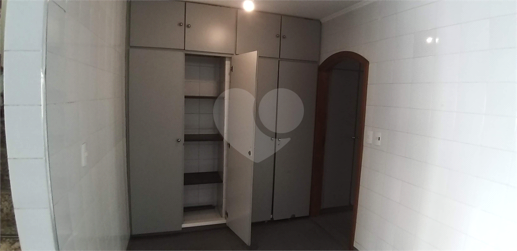 Casa a Venda com 230 m2
