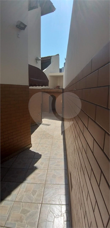 Casa a Venda com 230 m2