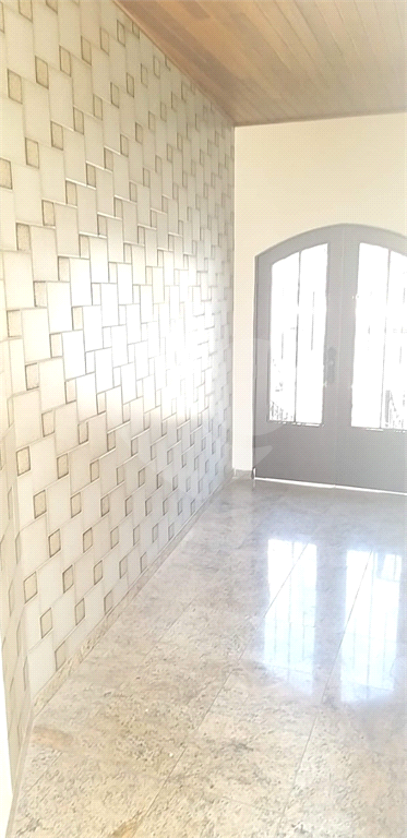 Casa a Venda com 230 m2