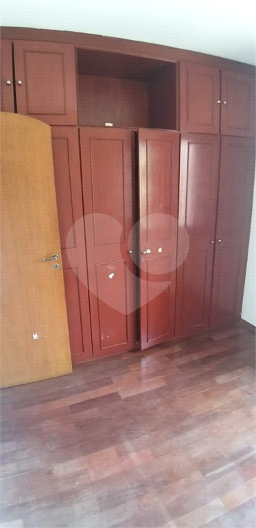 Casa a Venda com 230 m2