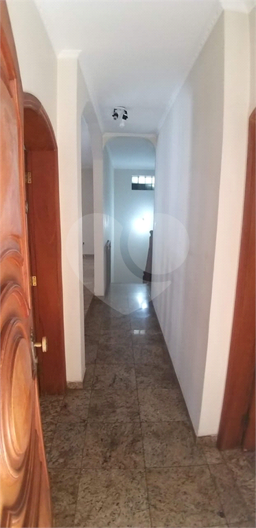 Casa a Venda com 230 m2